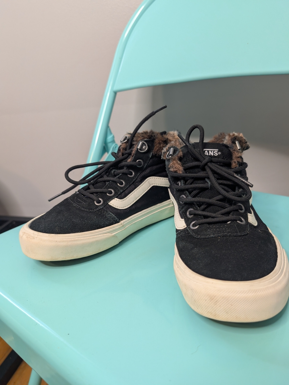 Vans Women's Black Suede High-Top Sneakers with Faux Fur Lining